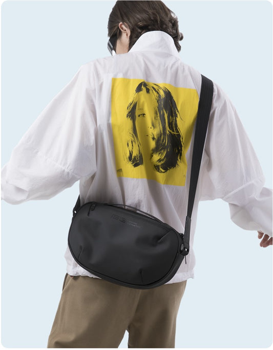 Bange Hertz Water-Resistant Messenger/Sling Bag